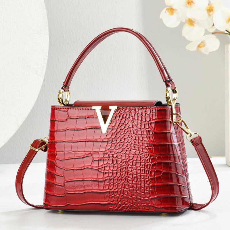 Versatile and Fashionable Crocodile Patterned Handbag, Casual Commuting Shoulder Bag, Retro Design Women's Crossbody Bag