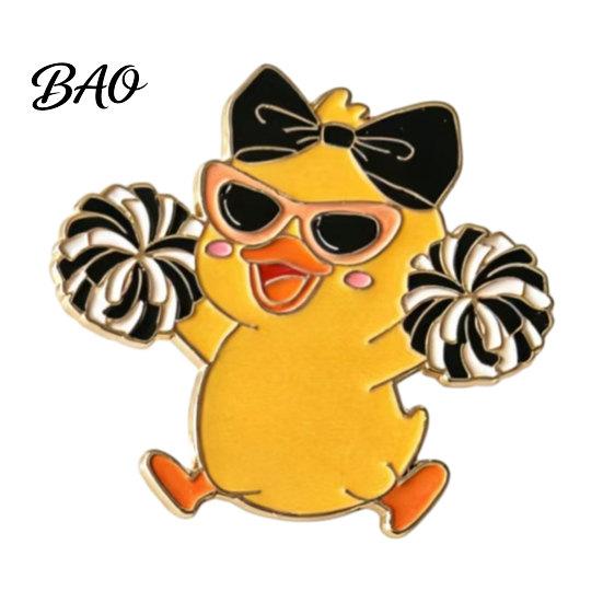 Enamel Pin Technology Brooch, Cartoon Anime Cheerleading Duck Shape Pin, Small Daily Wear Brooch Sturdy for School Uniforms Bags Alloy Base