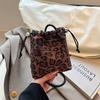 Premium Sense Niche Bag Women's 2025 New Autumn and Winter Matte Leopard Print Shoulder Messenger Bag Popular Women's Bucket Bag