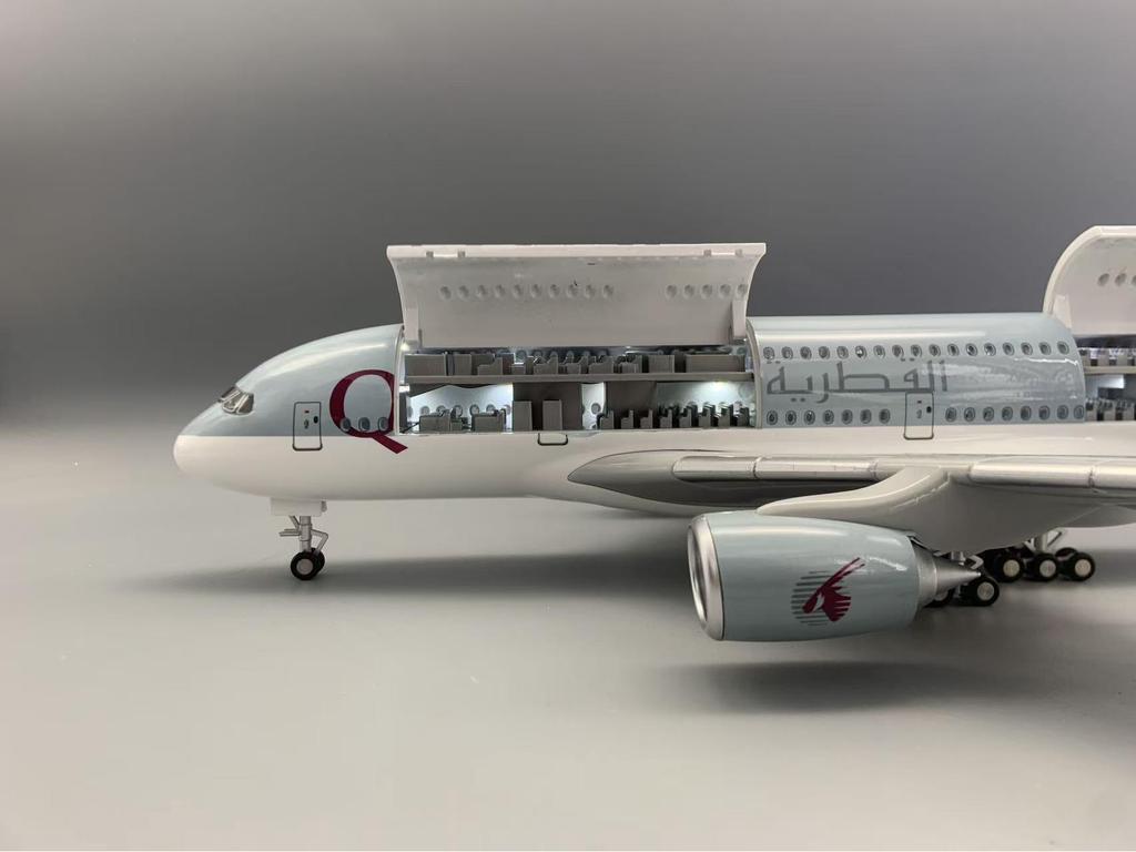 Qatar A380 Double-Door Model with Lights & Wheels - Realistic Static Aviation Ornament