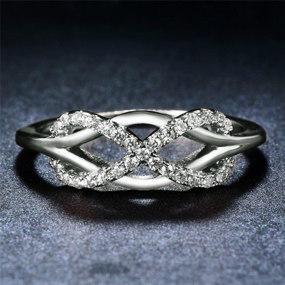 Elegant 8 Shaped Rings for Women with Sparkling Zirconia Stones Trendy European American Jewelry Gift