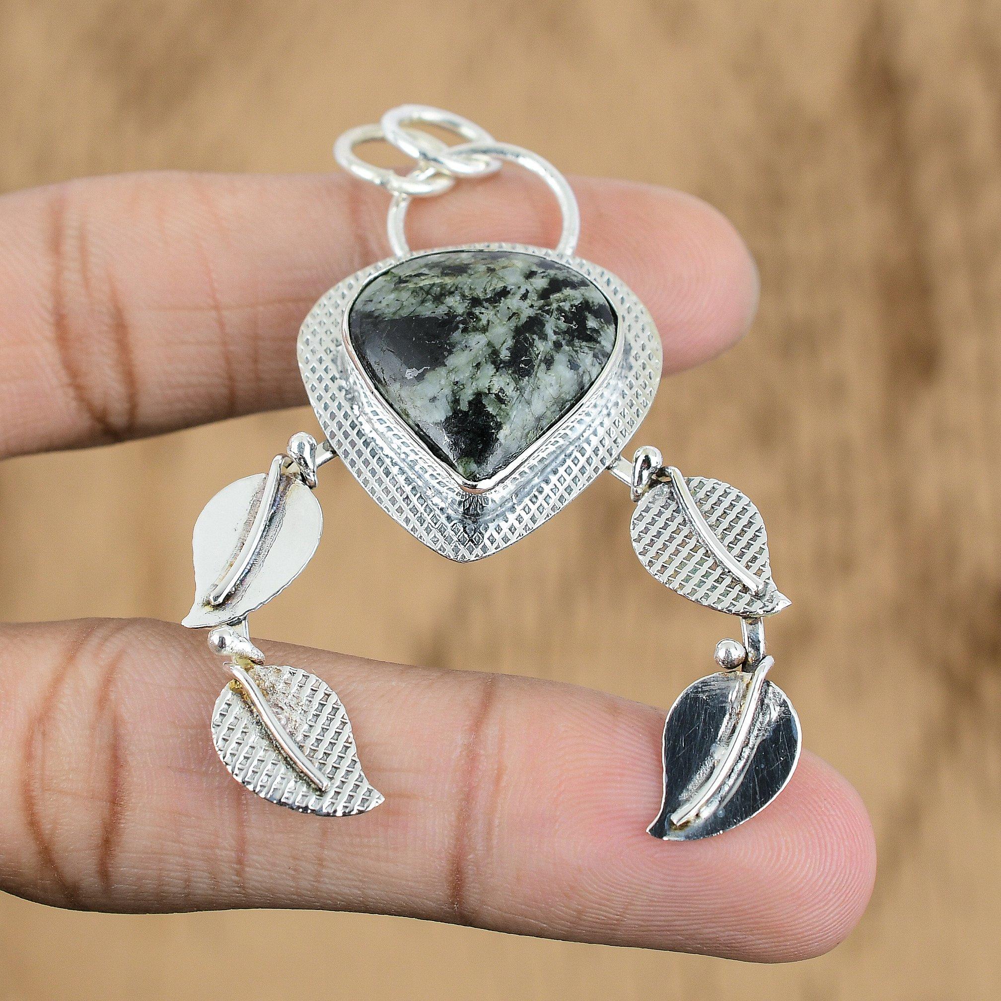 

Memorial Day Sale 925 Silver Green Rice Jasper Stone Daughter Pendant Jewelry