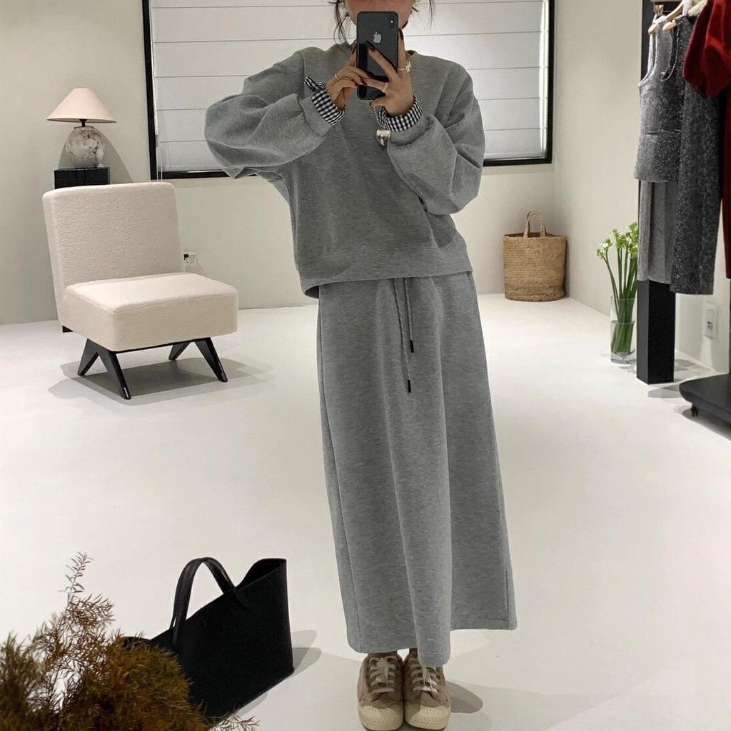 Women's Fashionable Two-Piece Set: Sweatshirt & High-Waisted Skirt, Korean Autumn/Winter, Plus Size, New Style.