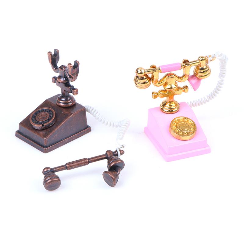 1Pcs Mini Retro Phone Miniature Food Play Scene Model