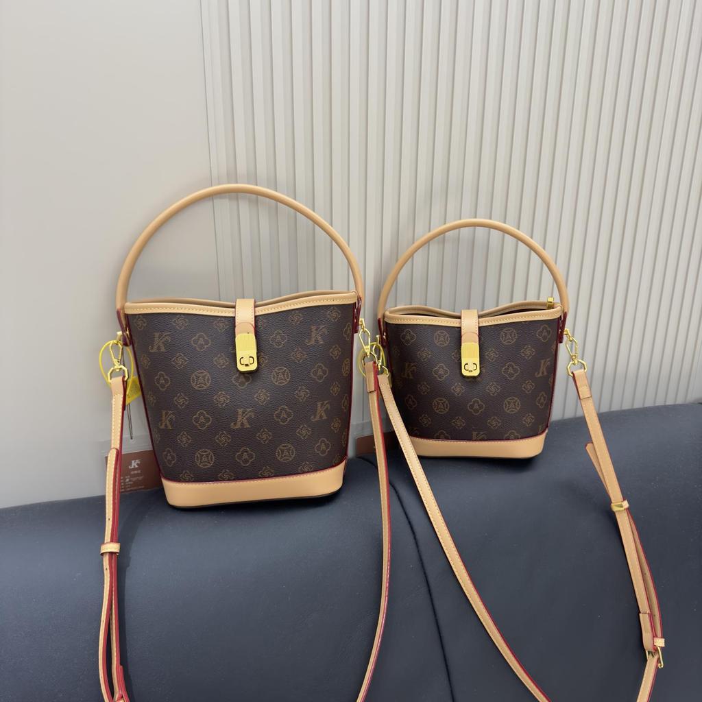 New Fashion Style Letter Lock Bucket Bag Portable Shoulder Oblique Span Women's Bag