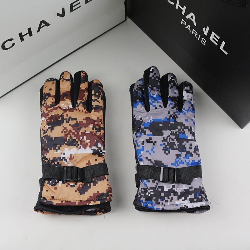 

Children s ski gloves autumn and winter warm men s thickened warm rain-proof non-slip Korean version of older children s cycling camouflage gloves average size