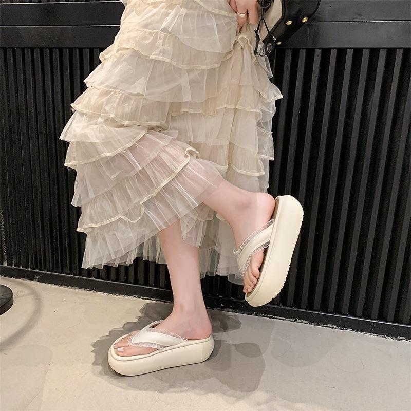 Thick-bottomed cool slippers for women's summer wear new flip-flops, beautiful with skirts, seaside vacation slippers