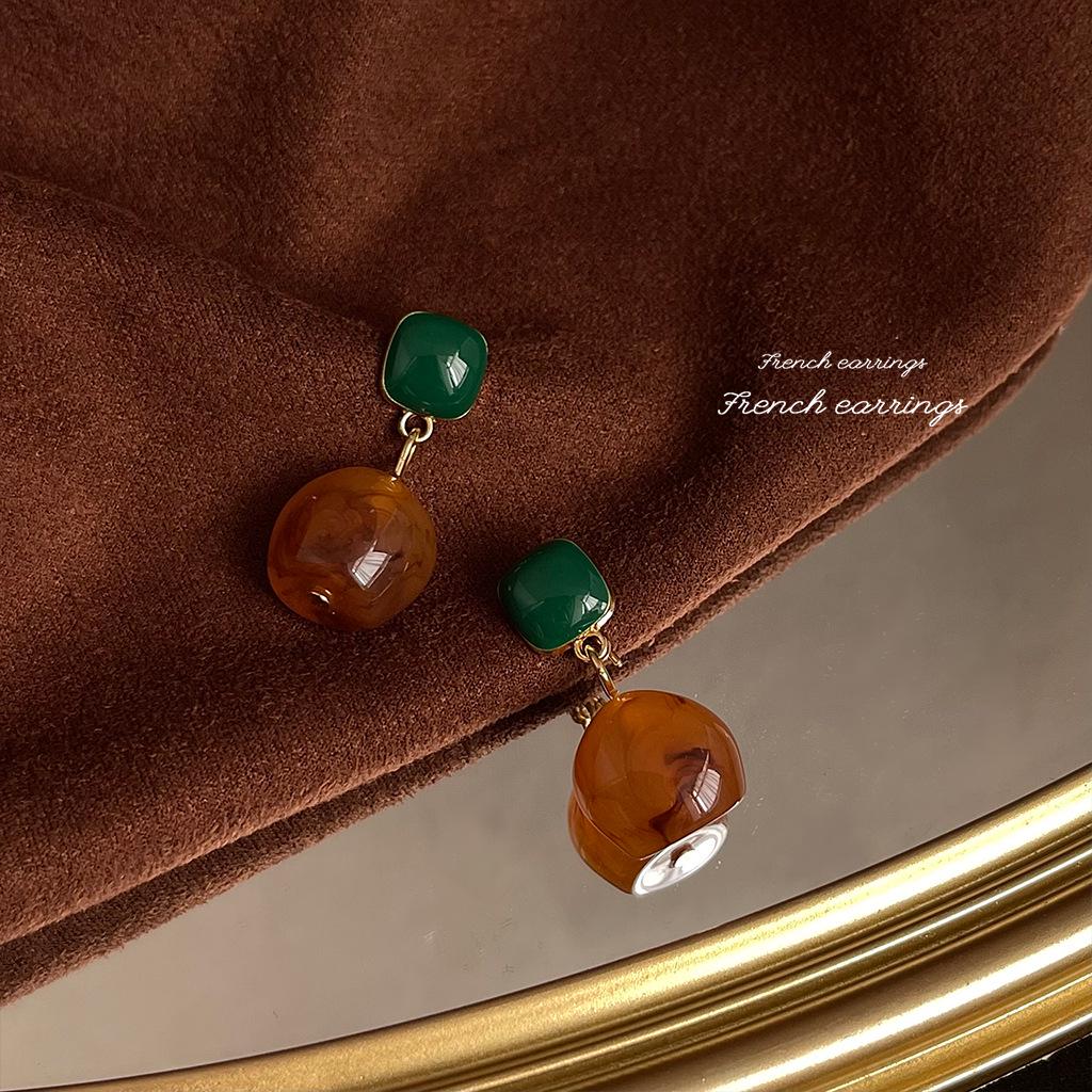 Chinese-Inspired Elegant 925 Silver Stud Earrings with Exaggerated Design