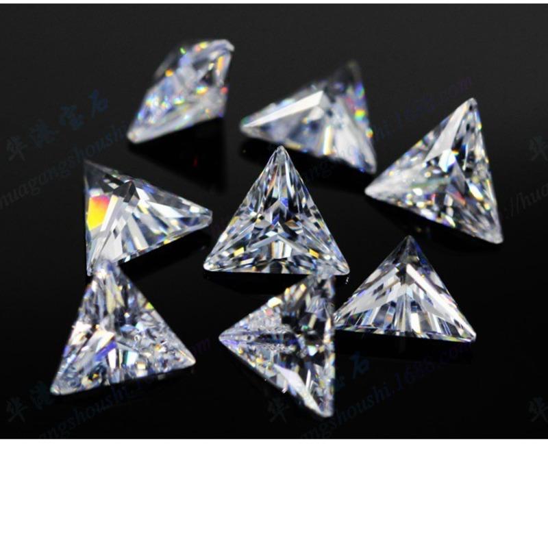 Cellacity True Triangle Cut Bulk Moissanite Beads 0.5-5 Carat D Color VVS1 GRA Certified Lab-grown Gemstone Jewelry Material