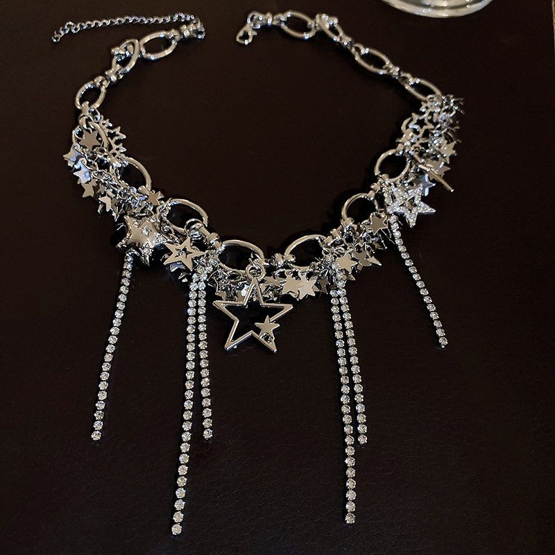 

Diamond Temperament Clavicle Chain All-Match Sweet and Cool Sequins Necklace-Silver