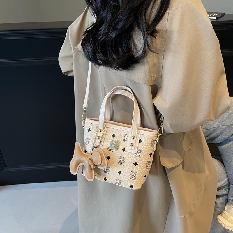 Ieșind geantă mică pentru femei 2025 nouă la modă populară de înaltă calitate geantă de umăr navetistă messenger geantă găleată