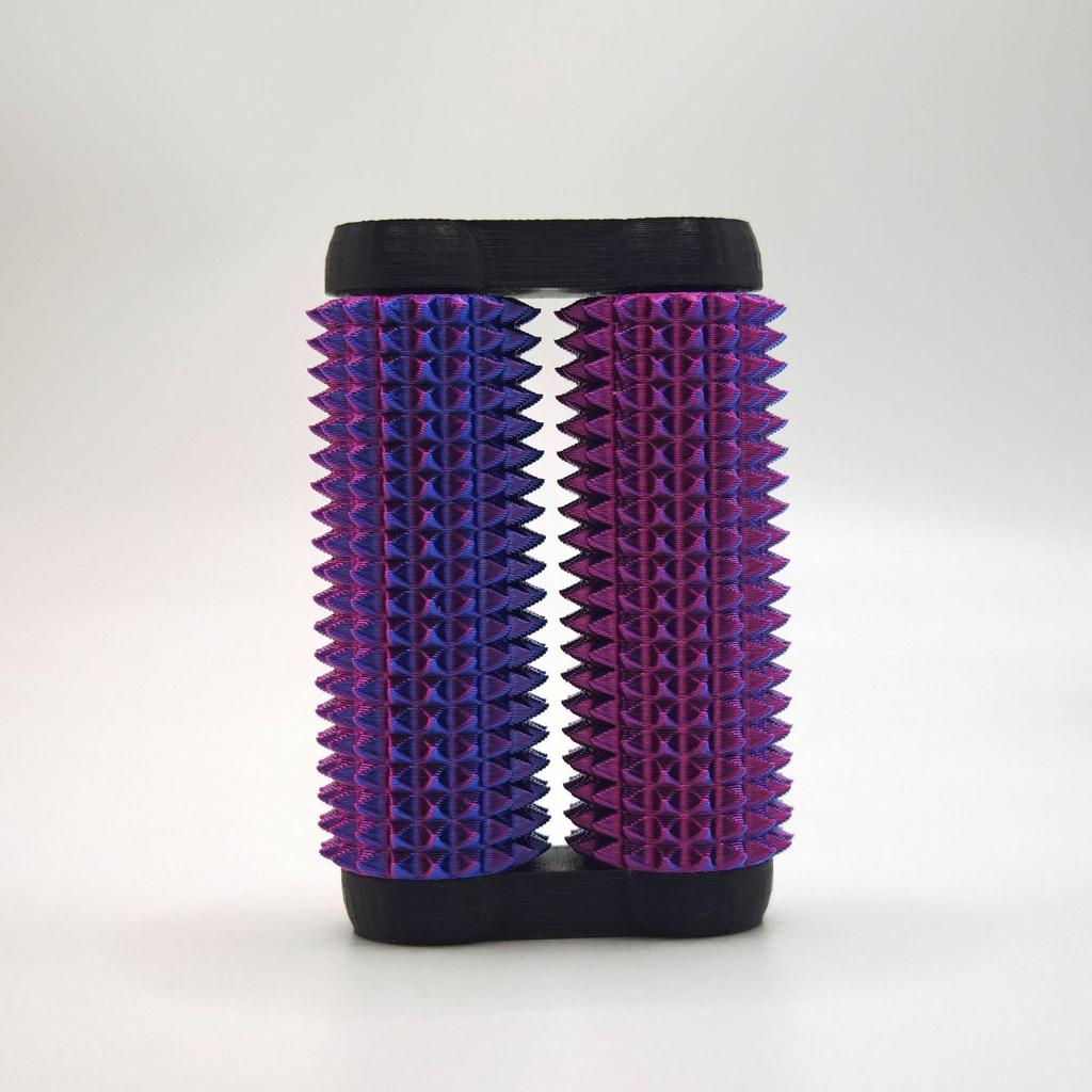 3D Spiky Ratchet Roller Decompression Toy: Rotatable Handheld Gift