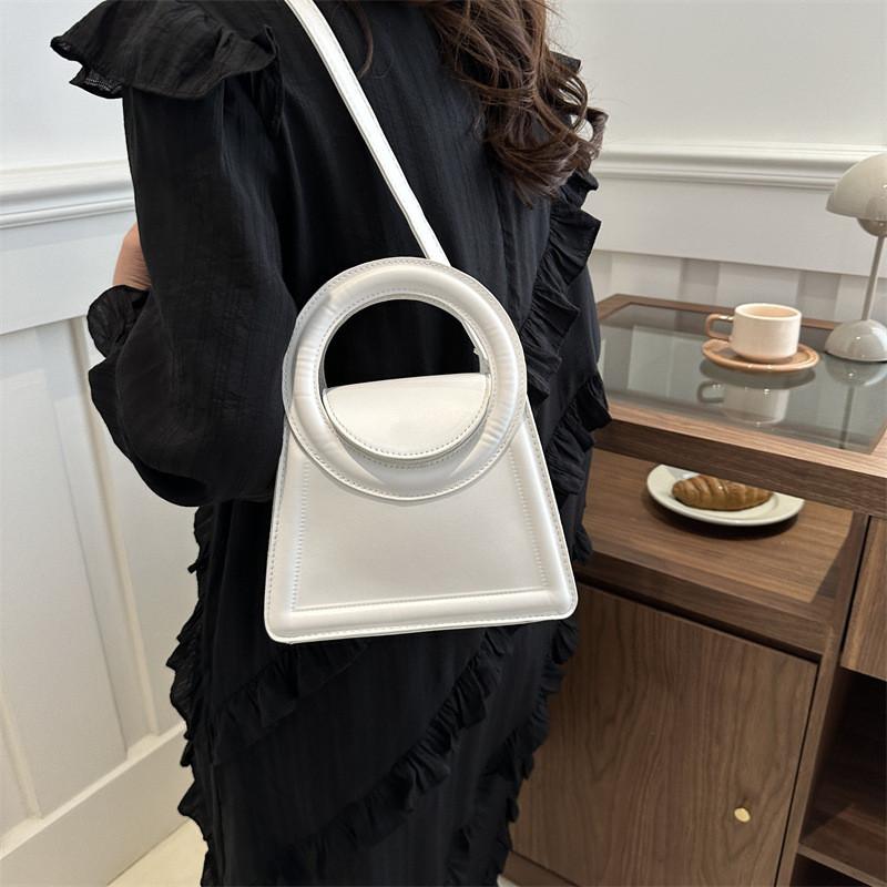 Stylish Spring Fashion Pu Leather Handheld And Shoulder Bag For Women In Chic Colors