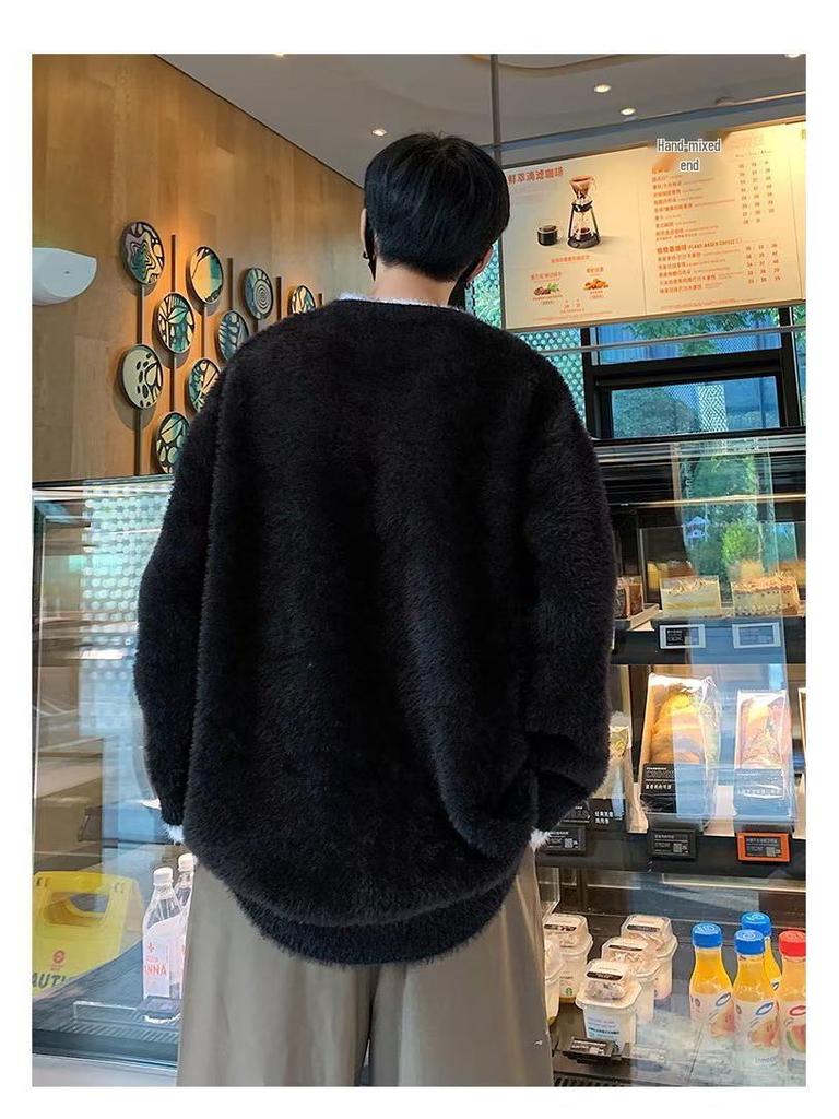 Men's Korean-Style Plush Sweater: Cozy, Loose-Fit Knit for Winter