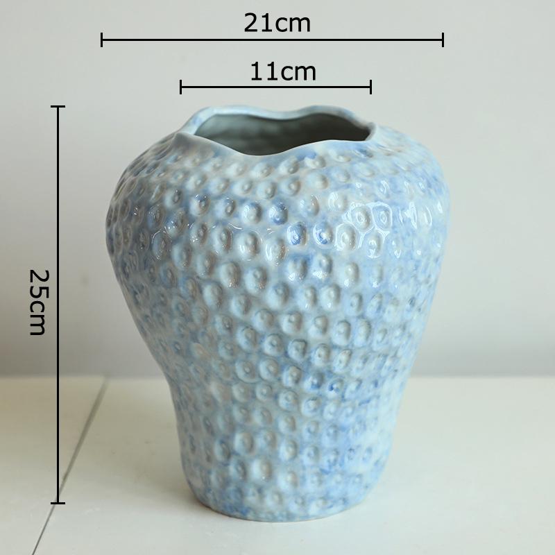 

Creative Strawberry Blue Porcelain Vase Plant Pots Table Decoration Flowers Arrangement Floral Vases Room Aesthetic Decor світло-синій колір