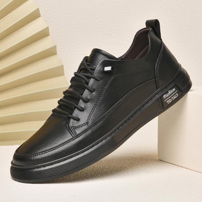 Fashion High Quality Male Walking Flats Men's Shoes Handmade Skate Shoes Men 2025 New Men's Casual Sneakers Fashion Lace Up Casual Shoes