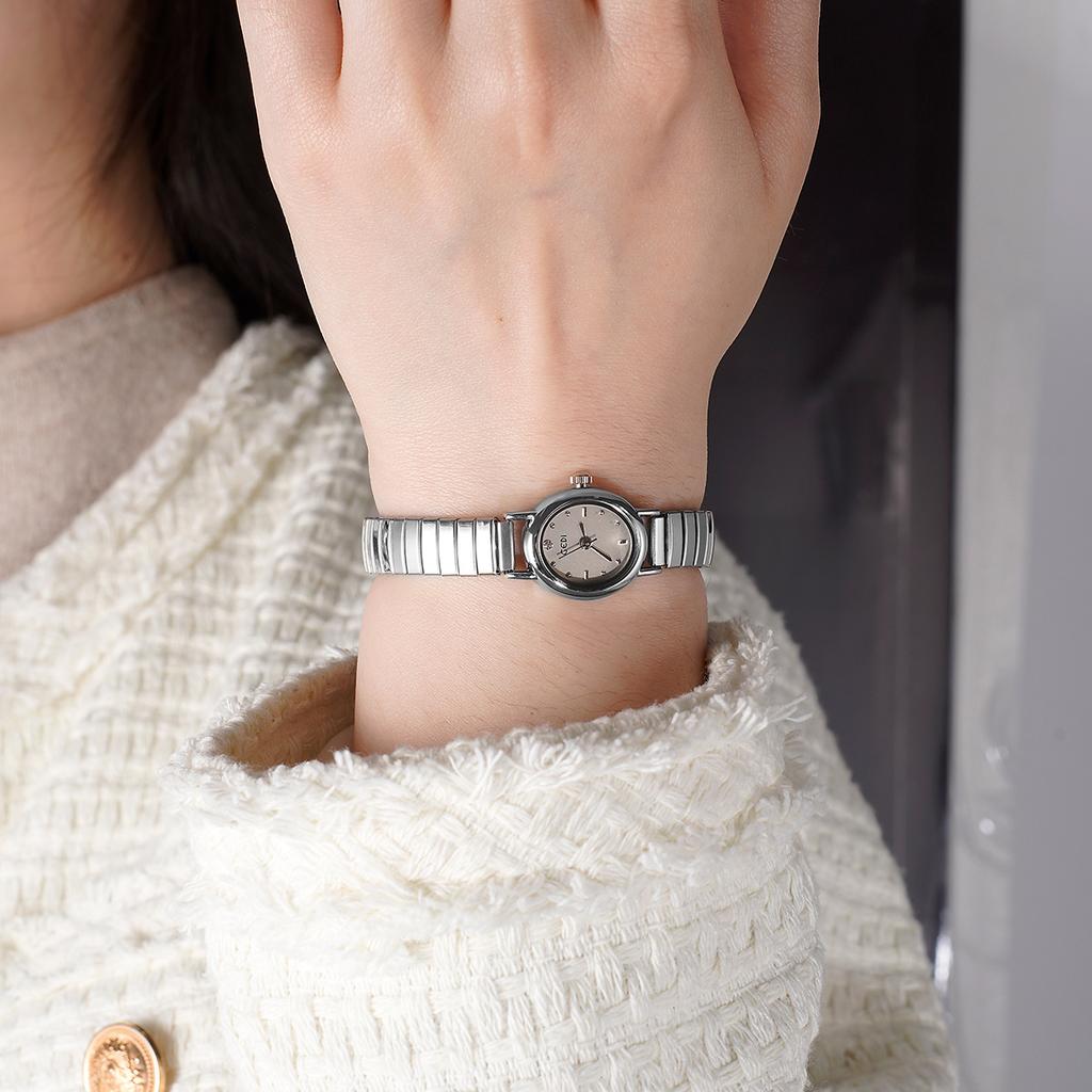 Niche High-End Oval Women'S Watch Light Luxury High-Value Small Exquisite Waterproof Women'S Quartz Watch
