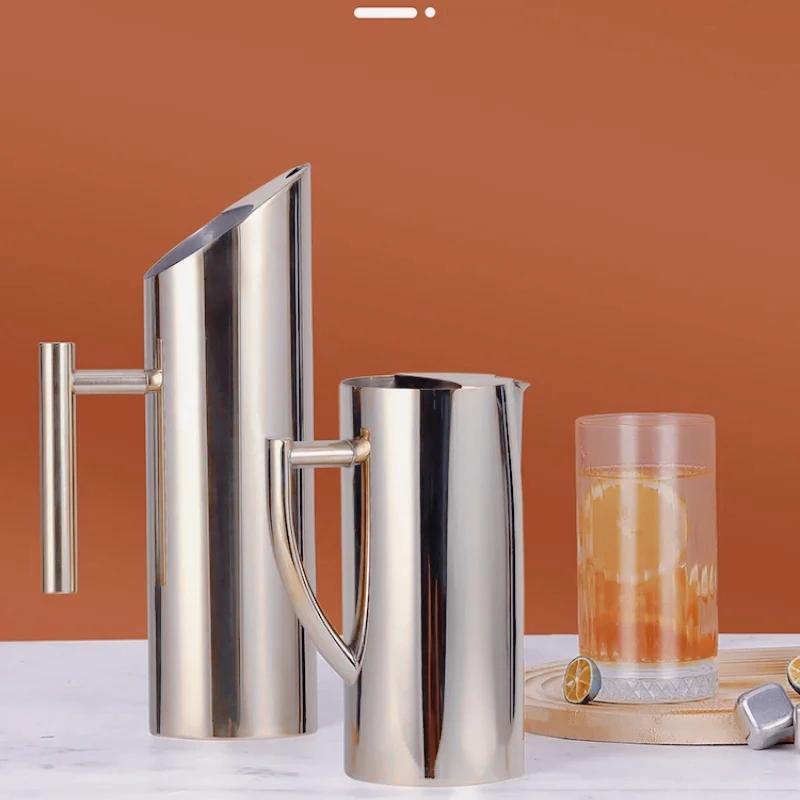 304 Stainless Steel Cold Water Boiled Cup Golden Ice Freeze Kettle Beer Jar for Bar Fruit Juice Red Wine with Divider