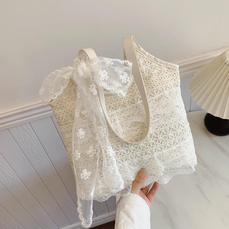 Summer Leisure Vacation Beautiful Lace Shoulder Armpit Bag Large Capacity Tote Bag Sweet White Handbag Women's Bag