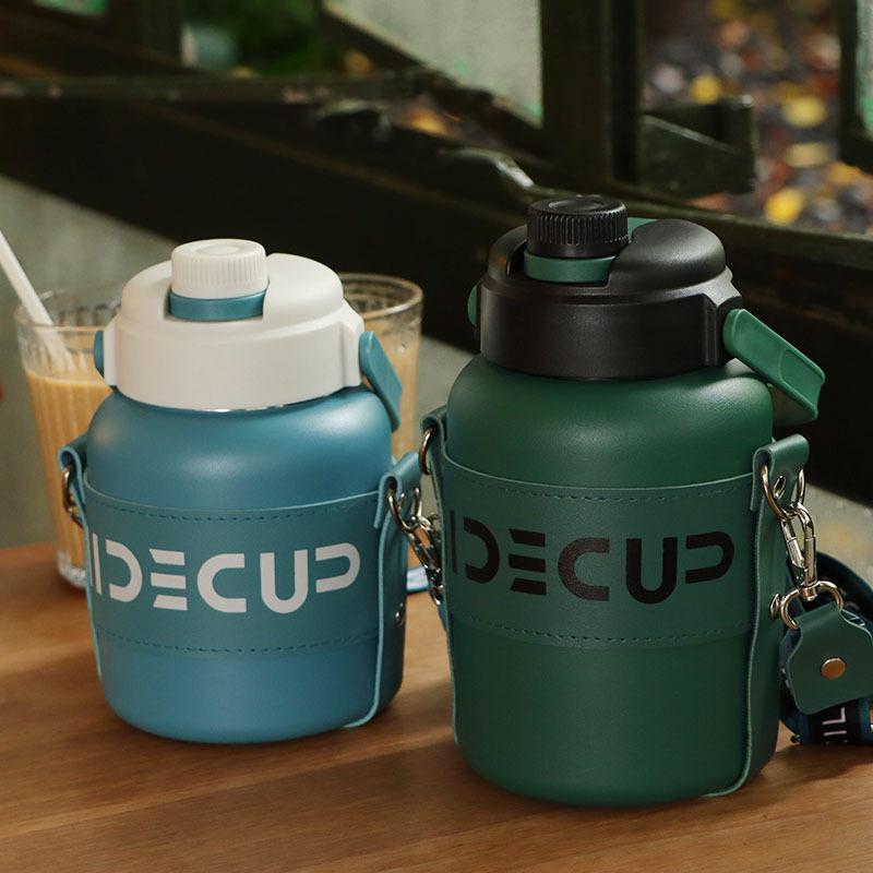 Large Capacity Insulated Crossbody Water Bottle for Girls - Portable, Handheld, with Straw