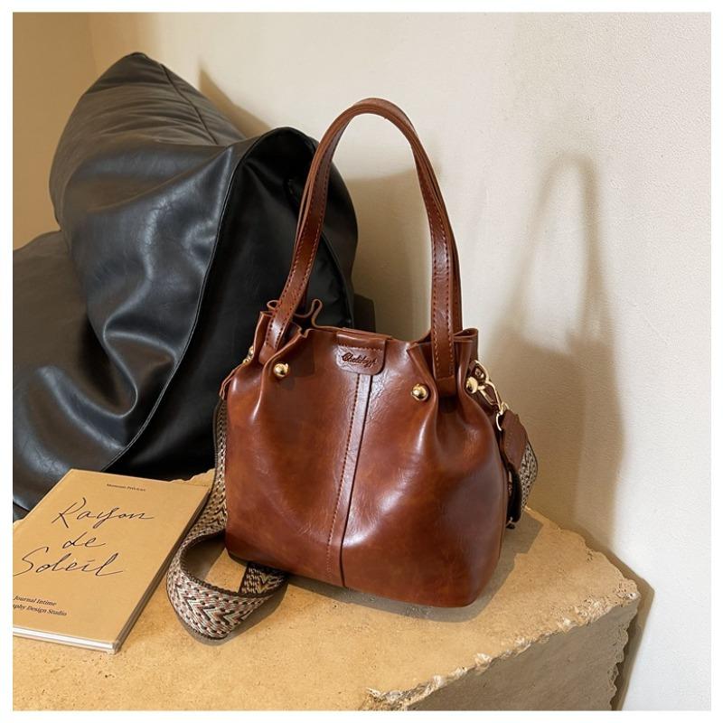 Retro small bag women's autumn and winter versatile new fashion broadband messenger bag shoulder bucket bag