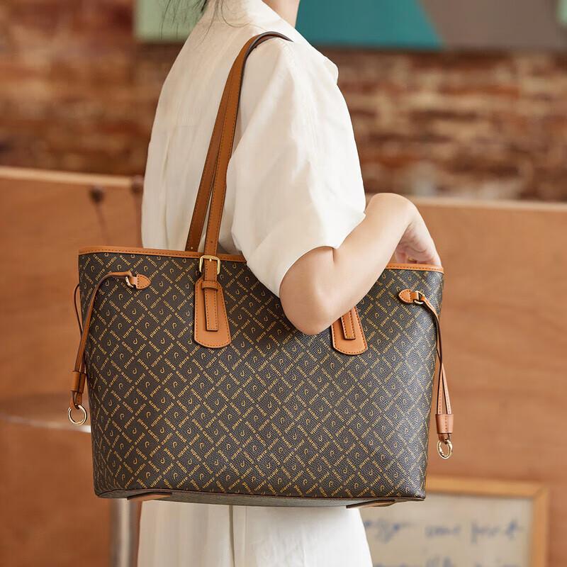 Pierre Cardin Monogram Color-Block Large Tote Bag 13930₽