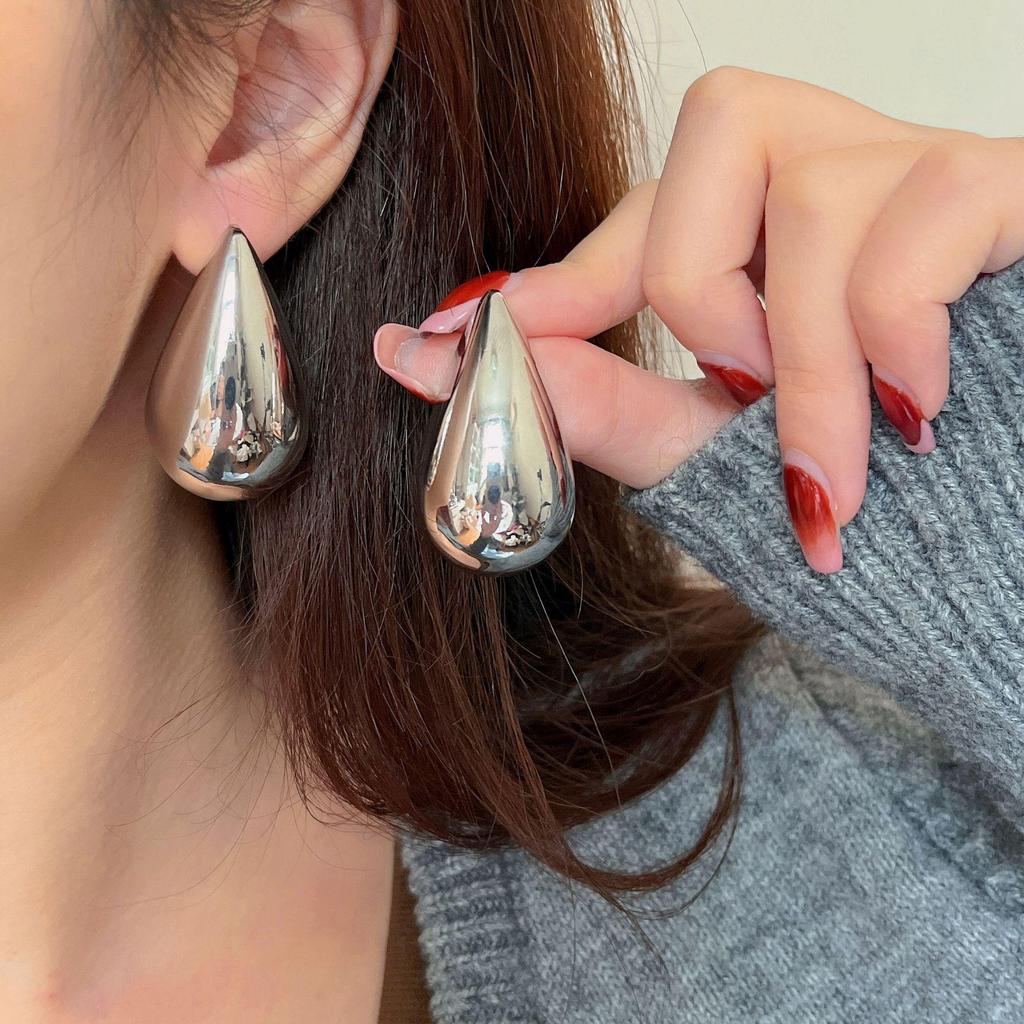 Silver Needle Geometric Stripe Semicircle Earrings - Unique European American Style Studs for Chic Personality