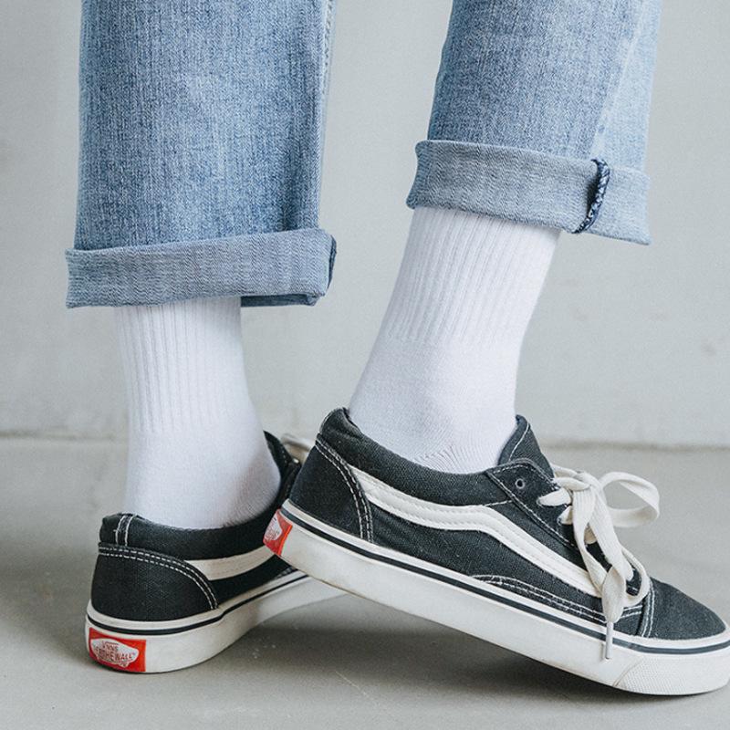 

Унисекс черно-белые спортивные носки средней длины из хлопка и полиэстера One Size белый