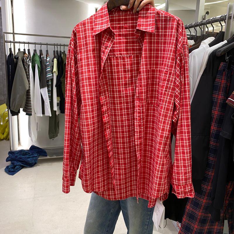 

More Bear Red Gingham Loose Shirt Female 2025 Fall Lapels Breasted Stylish Laid-Back Long Sleeve Tops Red lattice Free size 45.00 kg-80.00 kg