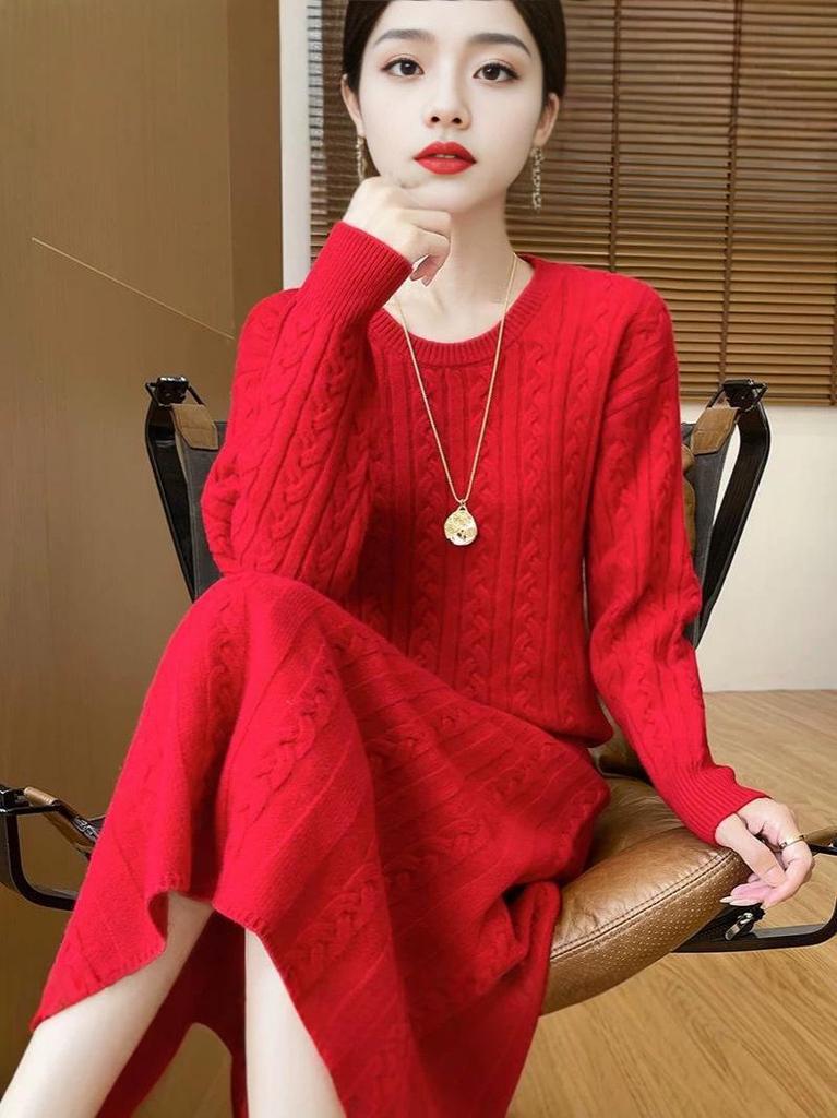 Women's 2026 Autumn/Winter Twisted Pattern Knitwear Set: Round Neck Sweater and Skirt