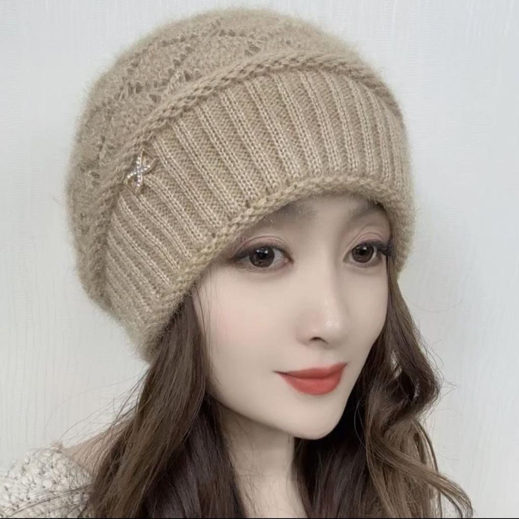 Winter New Squirrel Velvet Double-layer Windproof and Cold-proof Thickened Stacking Hat Beret Women's Warm Winter Hat