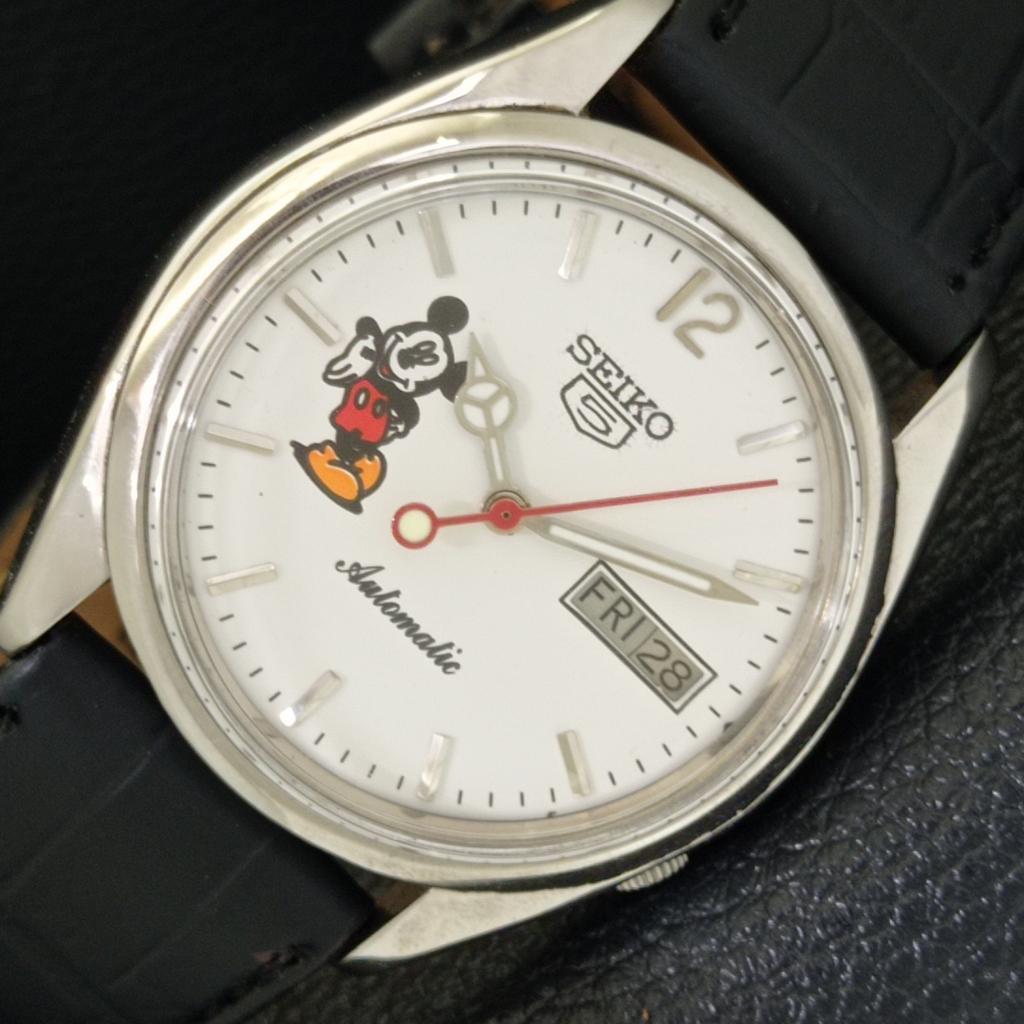 

ЯПОНИЯ ВИНТАЖ SEIKO 5 АВТОМАТ 7009A МУЖСКИЕ ЧАСЫ С ЦИФЕРБЛАТОМ БЕЛОГО ЦВЕТА a700598-5 R203-a700598
