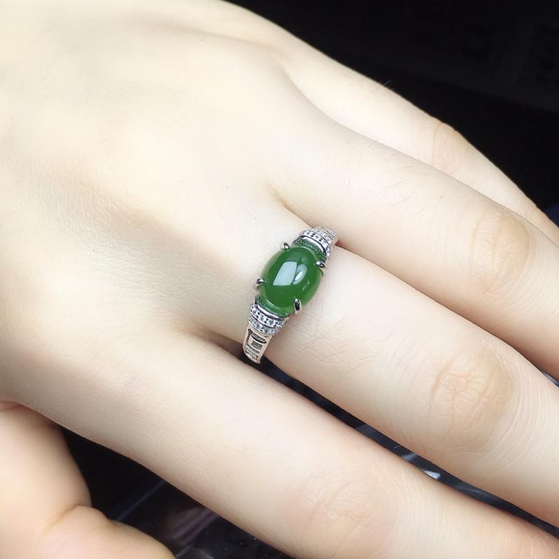 Lady Silver-plated Synthetic Green Ring - Elegant and Fashionable Open Design. A Birthday Gift Will Bring You Good Luck.