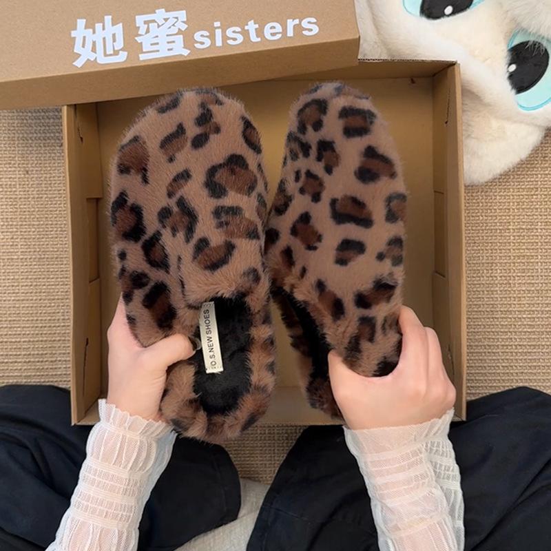 Baotou Wears a Pedal Outside, Flat-bottomed Lazy Cotton Slippers, Women's 2025 Autumn New Casual and Comfortable Fluffy Half Slippers