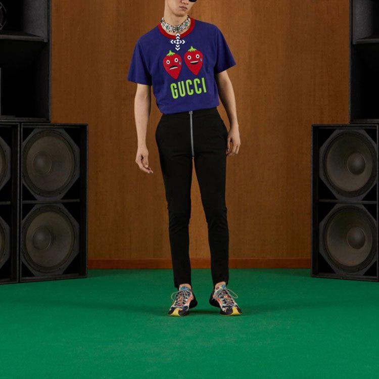 GUCCI Strawberry Print Cotton T Shirt 703439XJEI04409