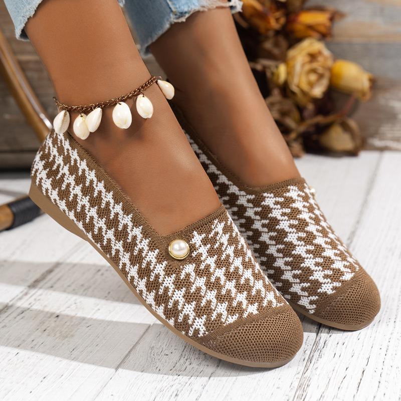 Women’s Round Toe Loafers Pearl Embellished Slip-On Breathable Casual Flats