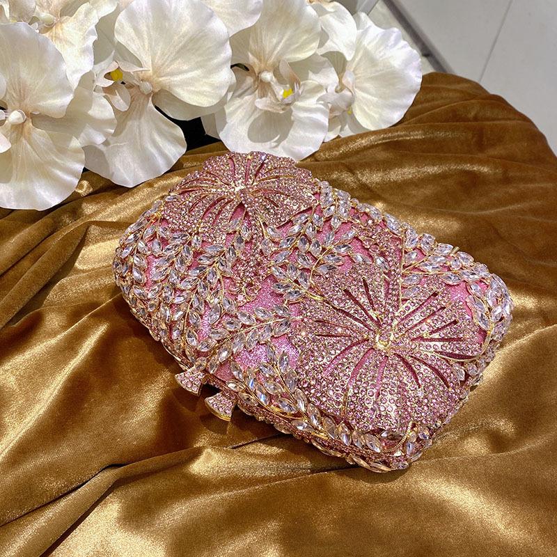 

Metal diamond-encrusted dinner bag Shiny diamond-encrusted flower exquisite empty hard box clutch women s bag