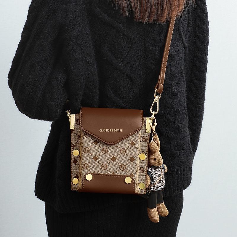 Bags, Mobile Phone Bags, Niche New Autumn and Winter Fashion Messenger Bags, Mini Small Bags, High-end Single Shoulder Women's Bags, Bags.