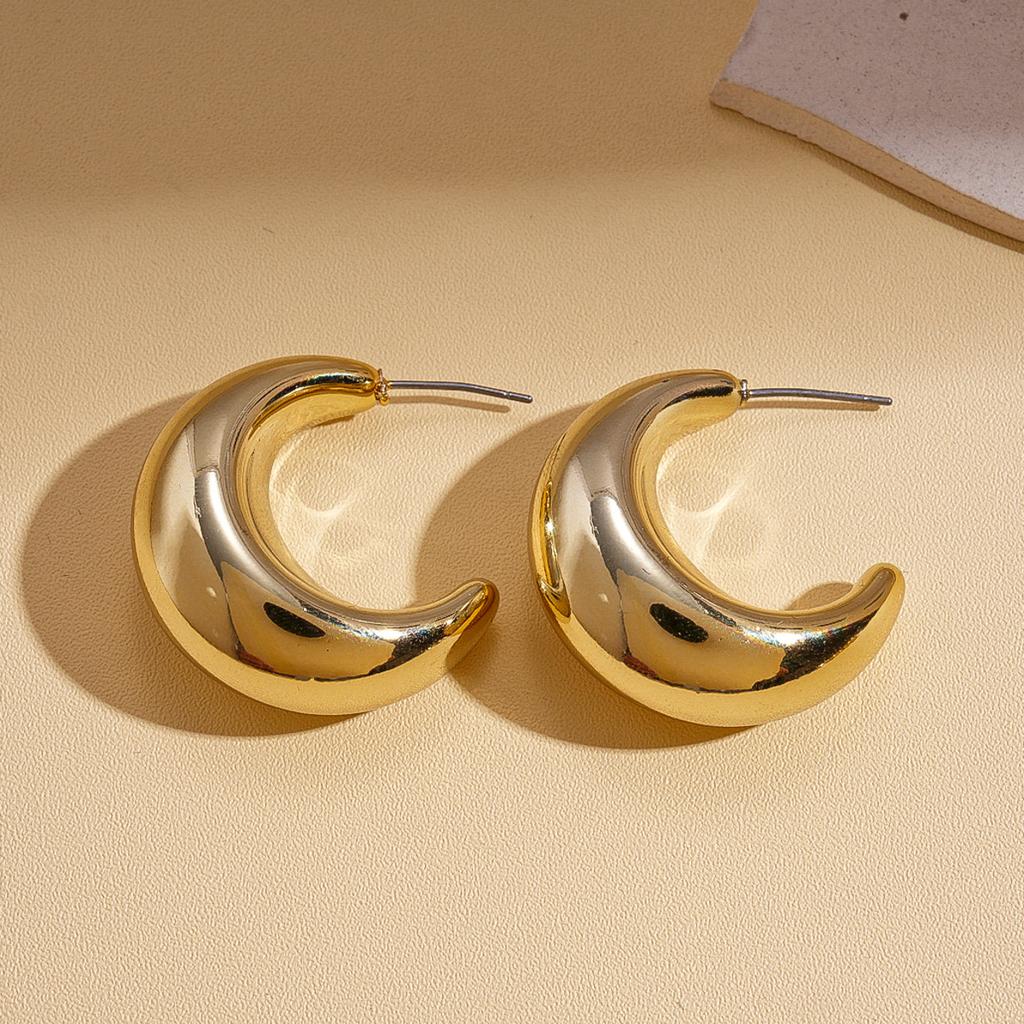 Personalized metal sense geometric C-shaped water drop-shaped steel needle stud earrings fashion ins niche earrings