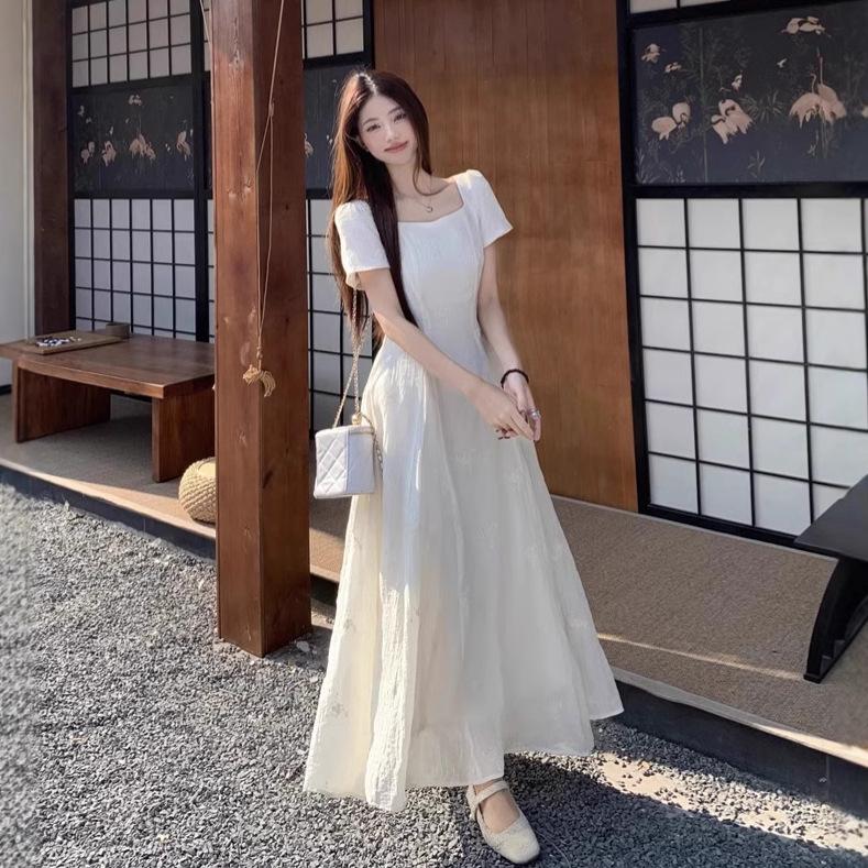 Plus Size French Style White Square Neck Floral Embroidered Dress - Women's Summer Waist-Slimming Long Dress