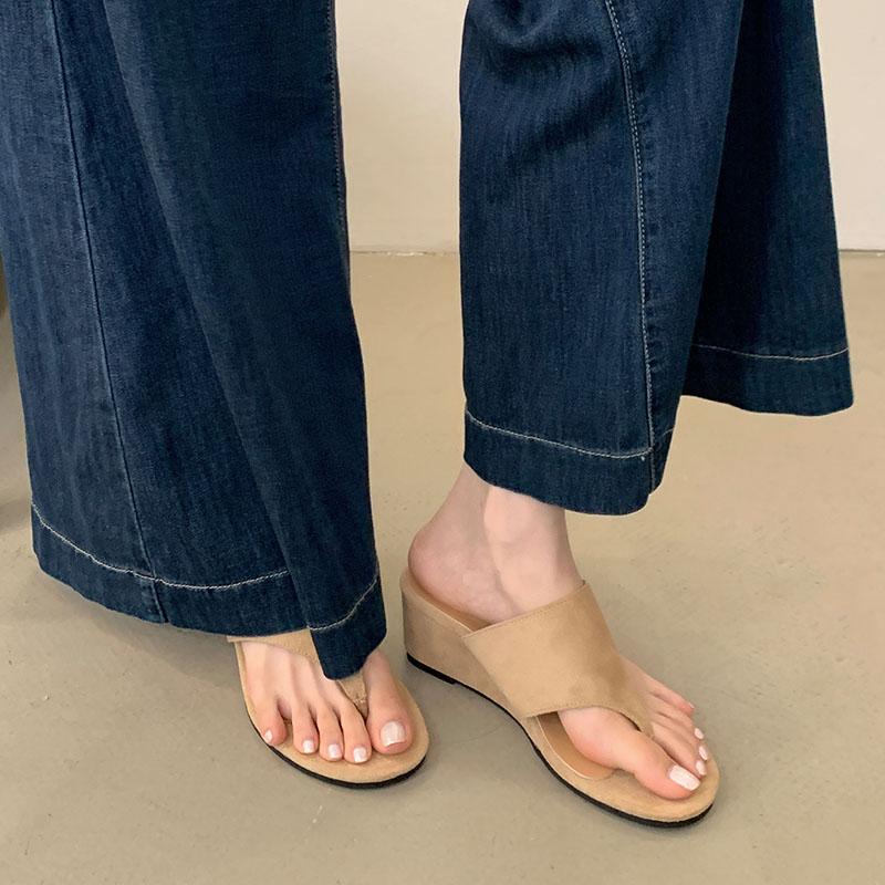 Fashion New Summer Fashion Wedges Sandals Slippers Shoes For Women Flip flops Footwear Female Round Toe Ladies Heeled Slippers Shoes