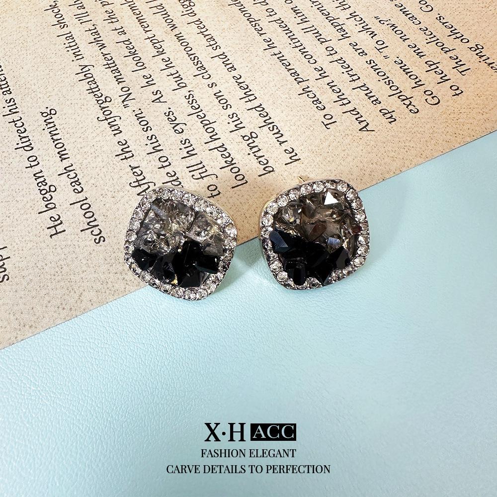 Elegant Gold-Plated Black Zircon Stud Earrings - Niche Design for a Luxurious Fashion Statement