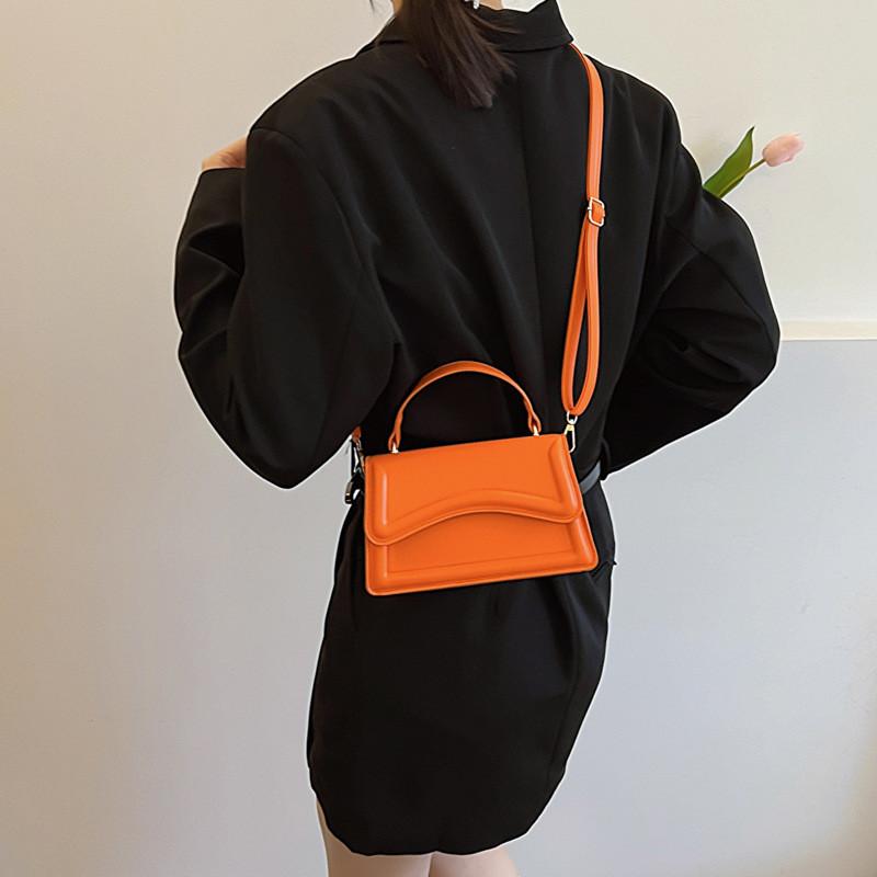 Chic Minimalist Solid Color Handbag Perfect For Early Spring Trendy Style