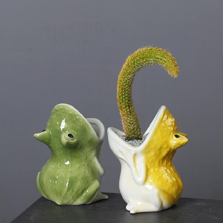 Decorative Frogs Inspiring Ceramic Planting For Miniature Green-plant Ideal For Office Desk Or Shelf Display