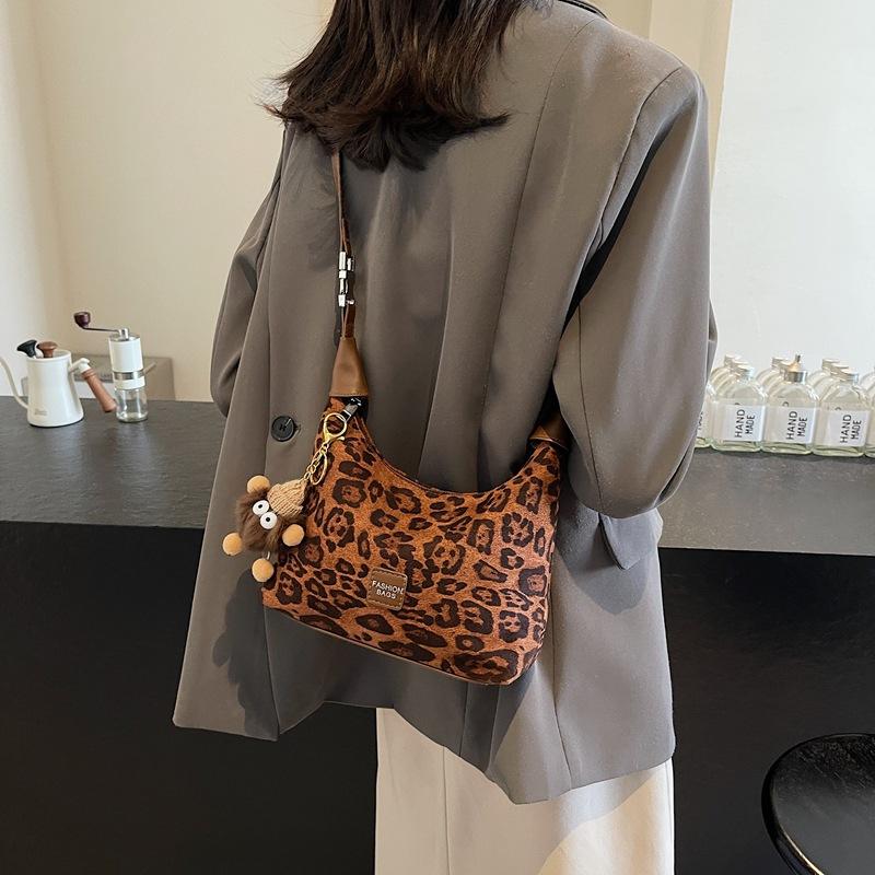Super Fire Niche Popular Leopard Print Bag Women's 2025 Autumn and Winter New Versatile Dumpling Bag High-end Trend Messenger Bag