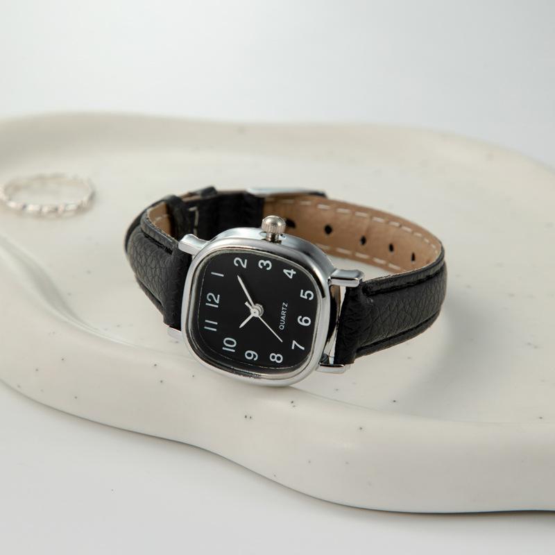 Women's Watch, Stylish and Compact Elegant Timepiece, Quartz Wristwatch for Women, Ladies' Wristwatch