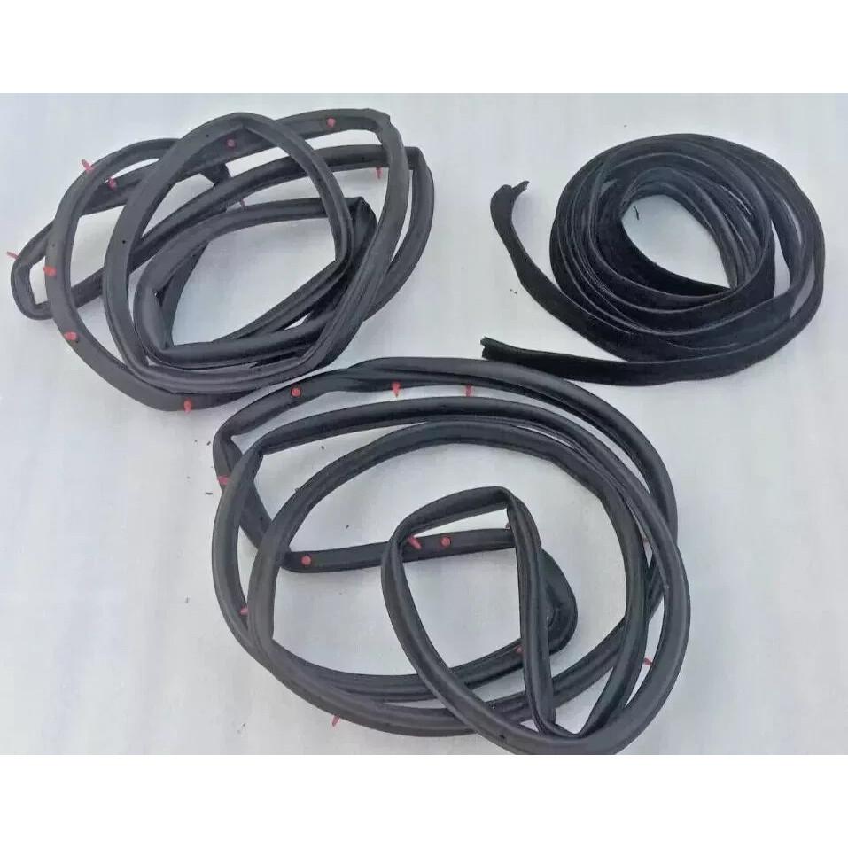 SUZUKI SAMURAI 80'-95' DOOR & GLASS SEAL KIT / DRIVER & PASSENGER SIDE |Fit For