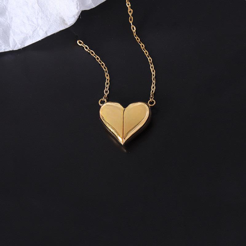 Magnetic Love ECG Couple Pendant Necklace - Unique Design with Clasping Hearts