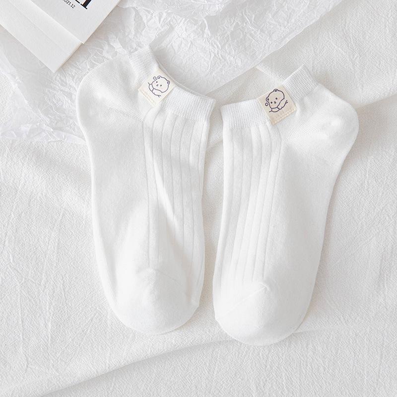 

Женские милые летние короткие носки с надписью White Bear Label — тонкие, чисто-белые, с неглубокой горловиной One Size
