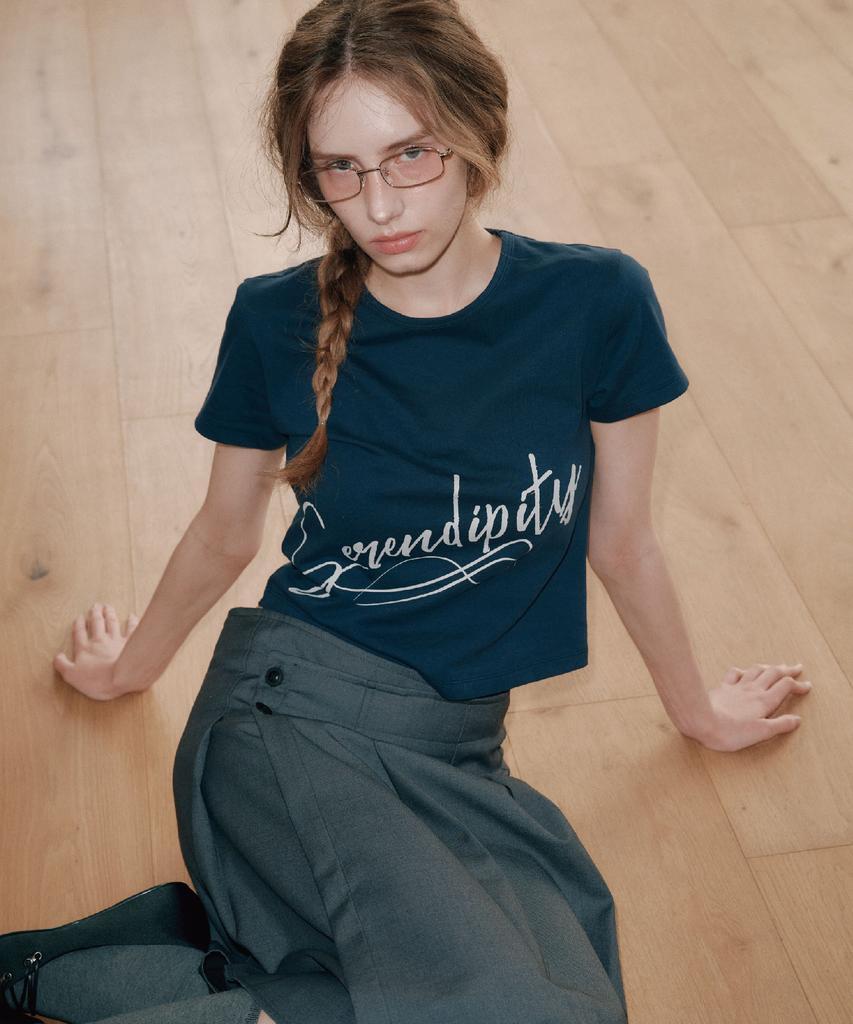 AEGO FREEDOM LAB Serendipity Crop T-Shirt_Navy